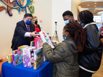 Governor Pritzker visits the Gem on the Lake